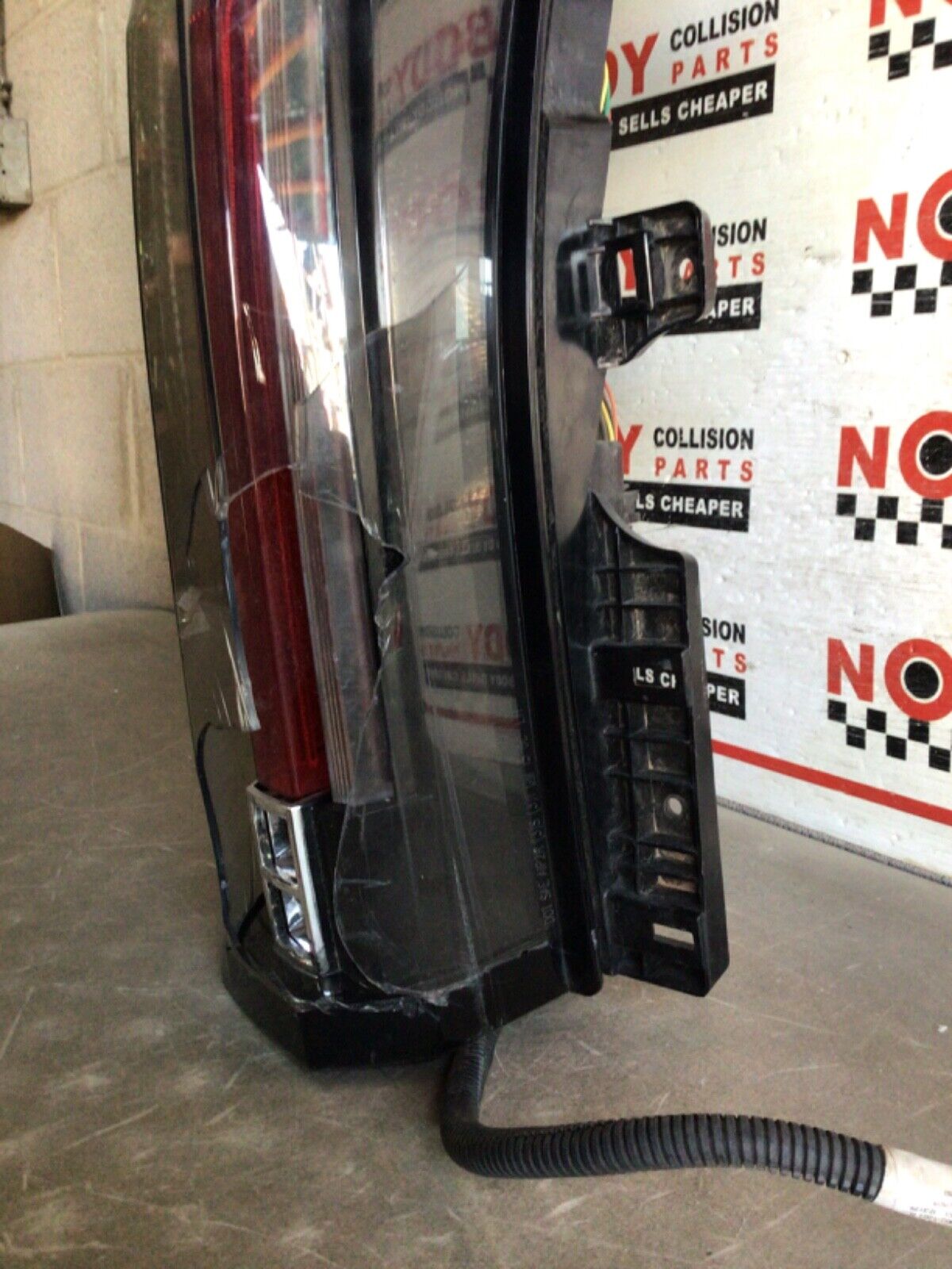 2015-2020 Cadillac Escalade Driver Tail Light FULL LED Original OEM FOR PARTS
