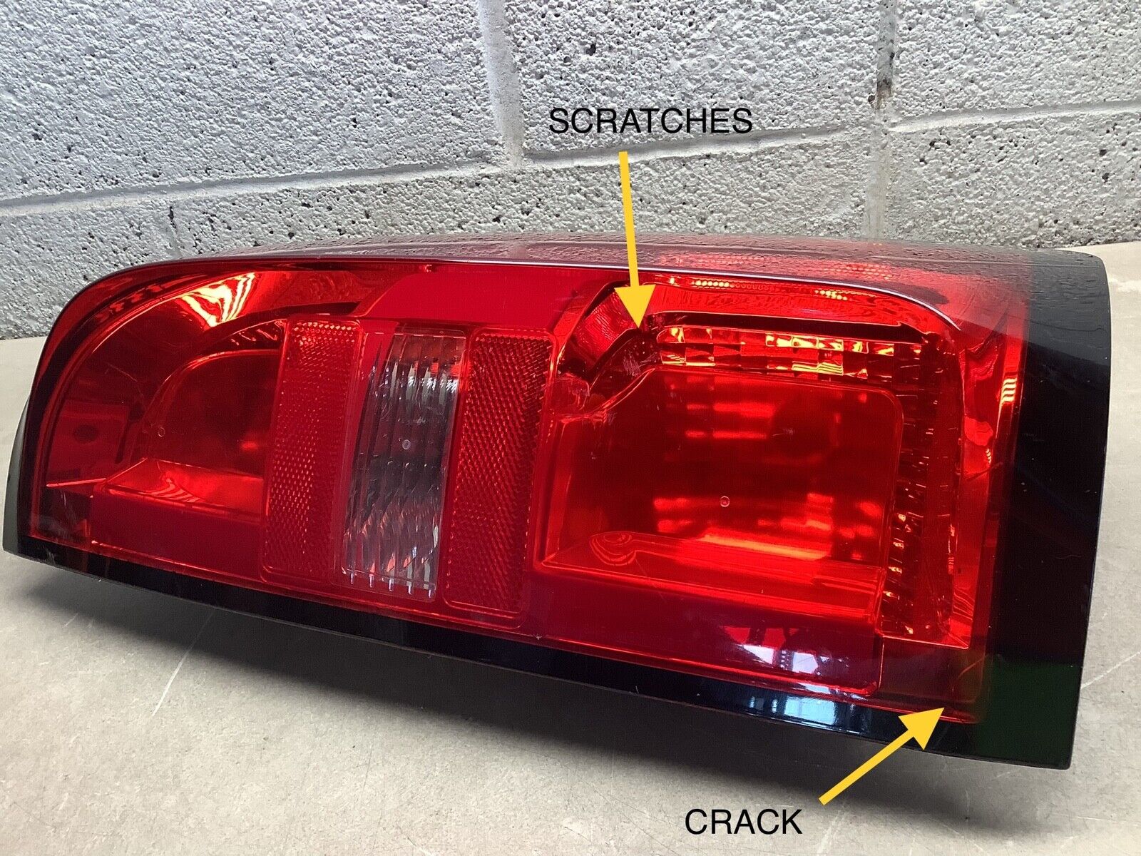 2015-2019 Chevrolet Colorado Passenger Tail Light Halogen GOOD👍ORIGINAL