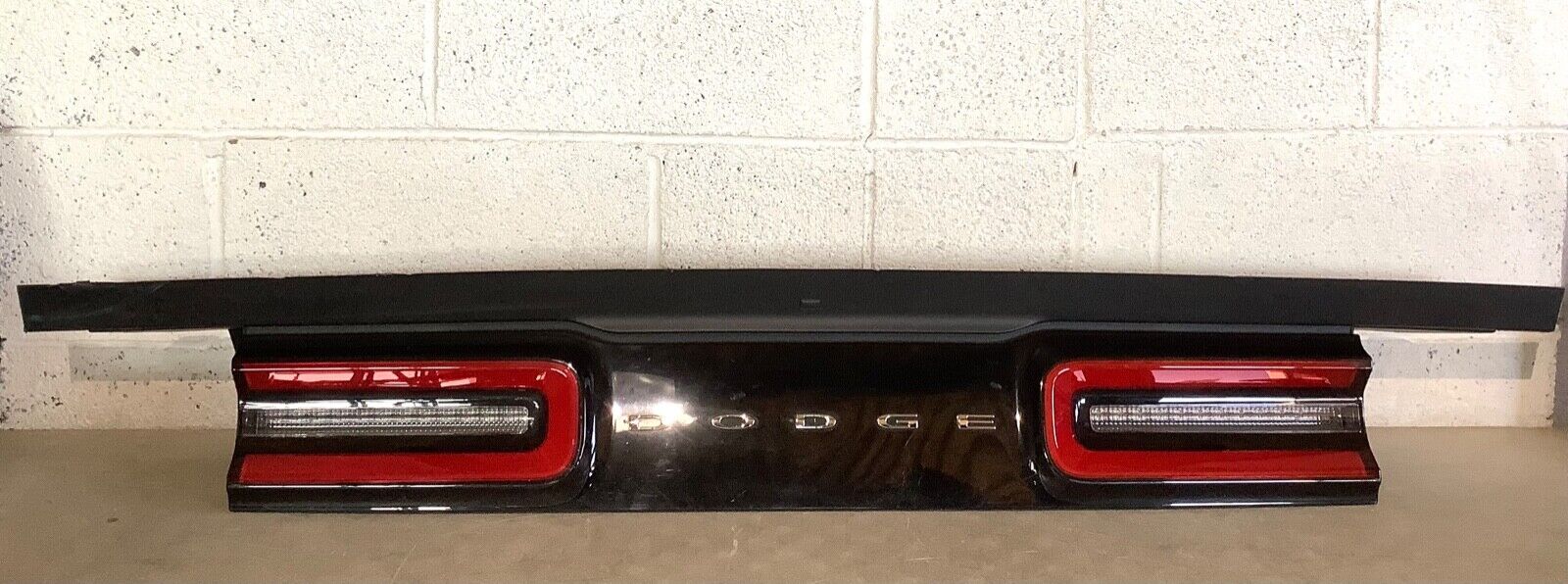2015-2022 Dodge Challenger Trunk Lid Center Light LED NICE SHAPE🍀OEM 68419751AA