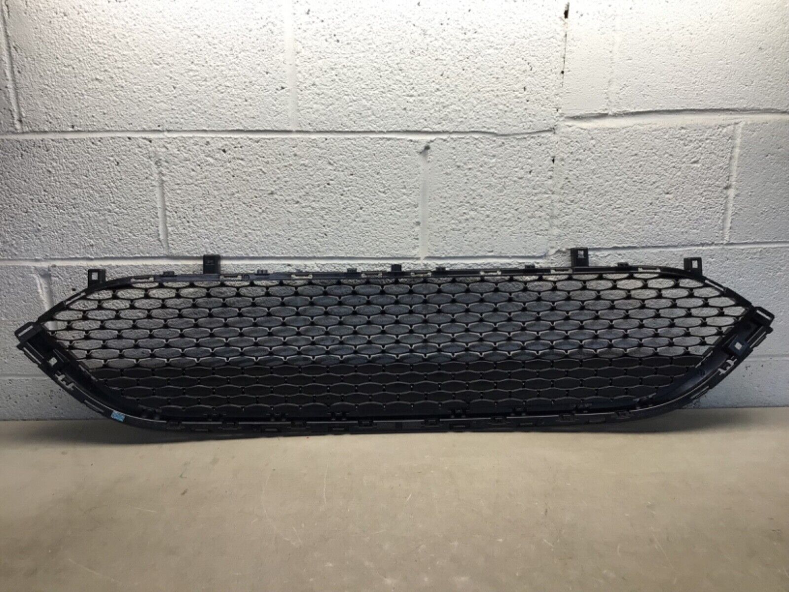 2017-2020 Chrysler Pacifica Lower GRILLE NEW OPEN BOX EXCELLENT OEM 68243498AA✅✅