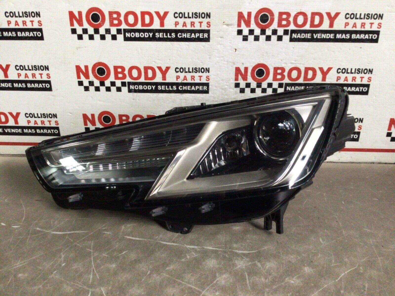 2017-2019 Audi A4/S4 Driver Headlight XENON COMPLETE TABS INTACT Aftermarket