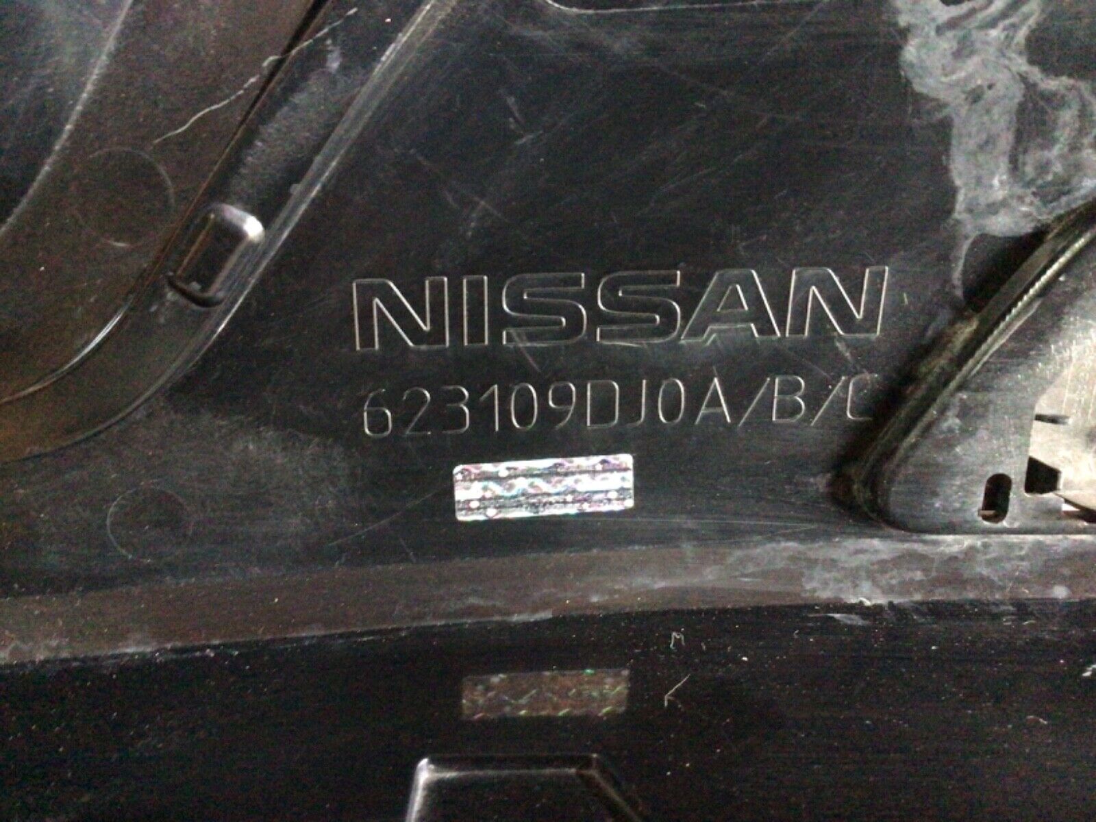 2019 2020 2021 Nissan Maxima Front GRILLE Original OEM 62310-9DJ0A GOOD