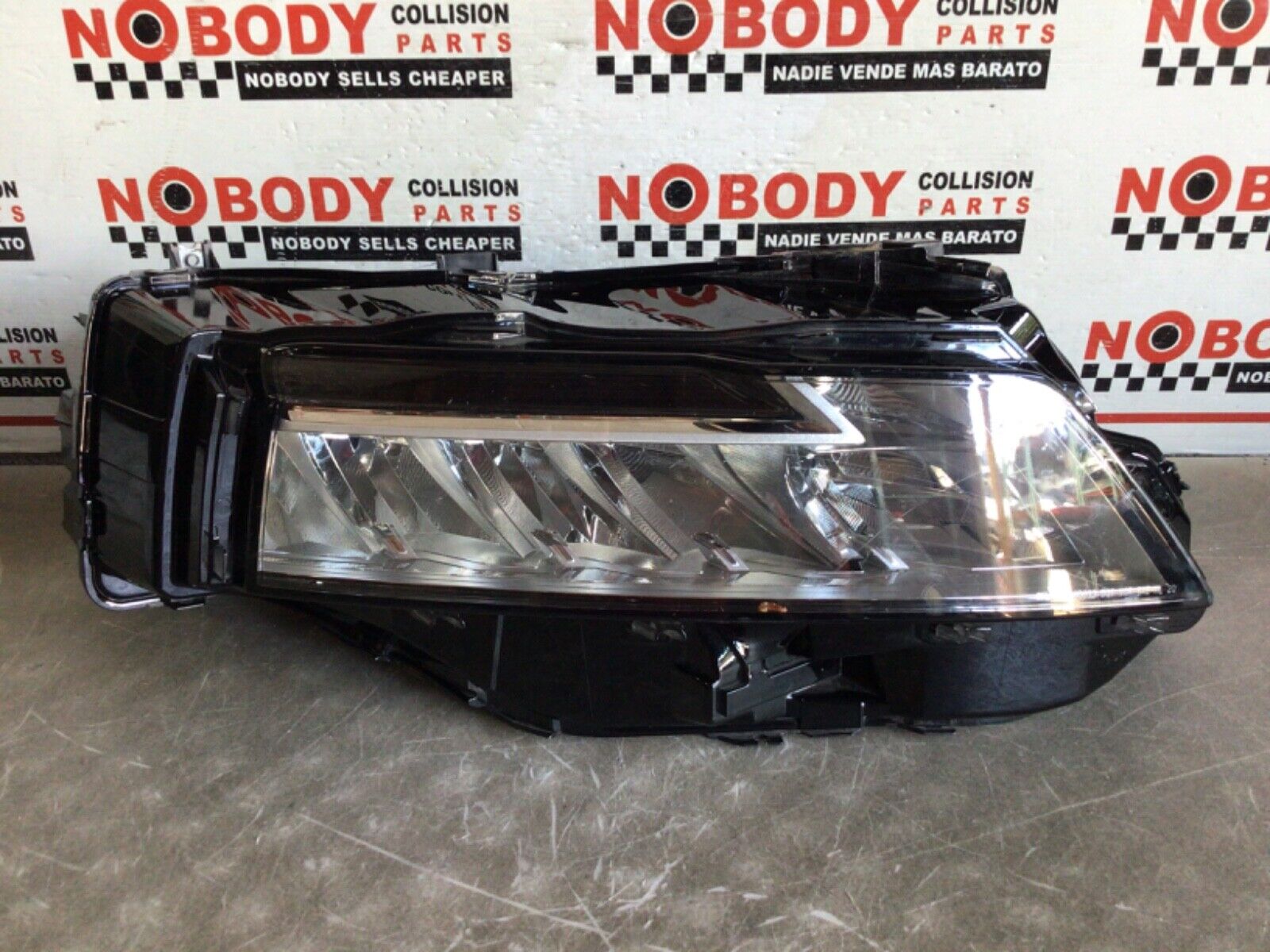 2021-2022 Nissan Rogue Passenger Headlight LED OEM 26010-6RR0A FOR PARTS