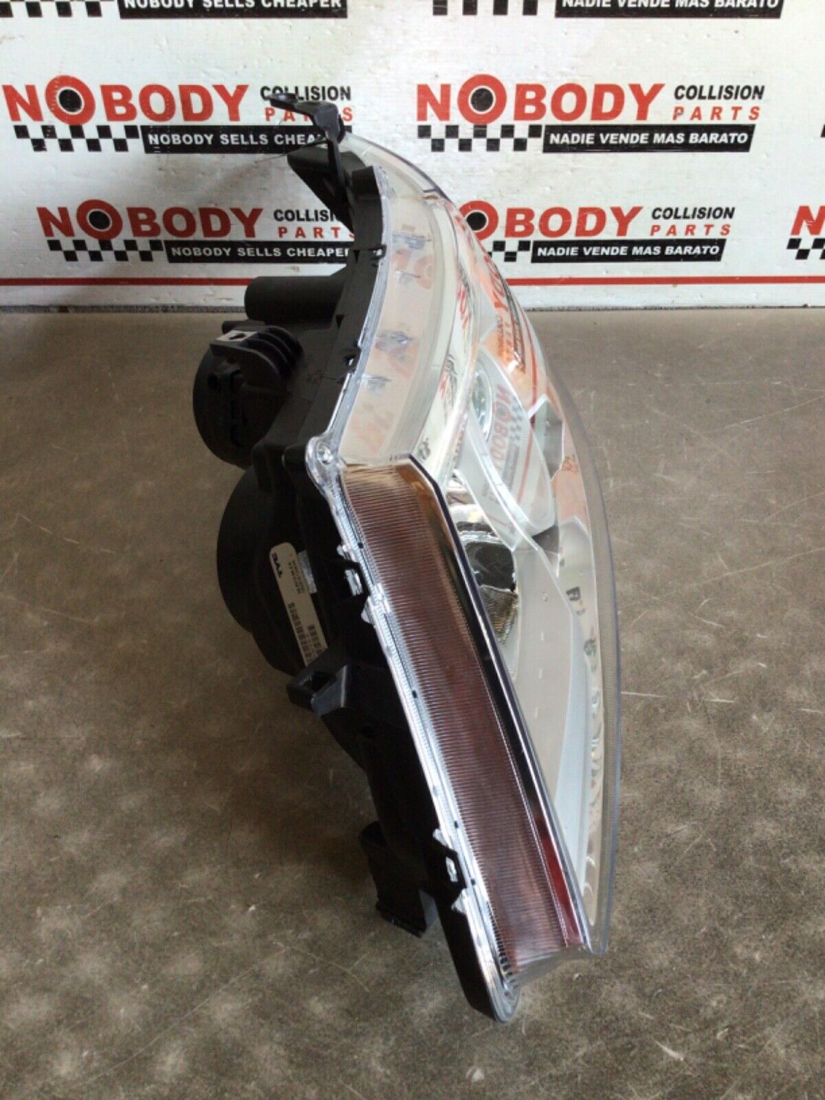 2011-2013 Honda Odyssey Driver Headlight XENON Chrome AFTERMARKET NEW OPEN BOX
