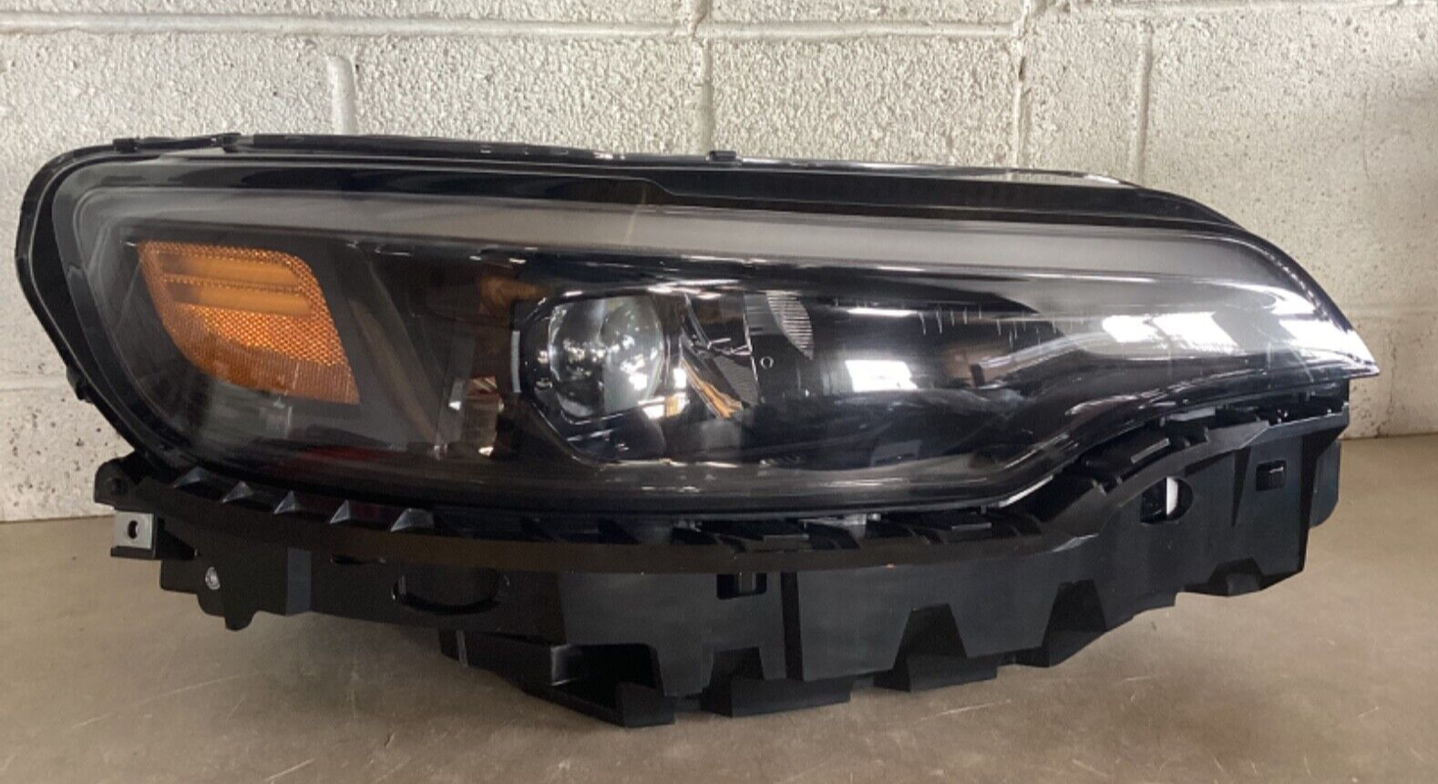 2019 2023 Jeep Cherokee Passenger FULL LED Headlight GOOD CONDITION ✔️68275944AK