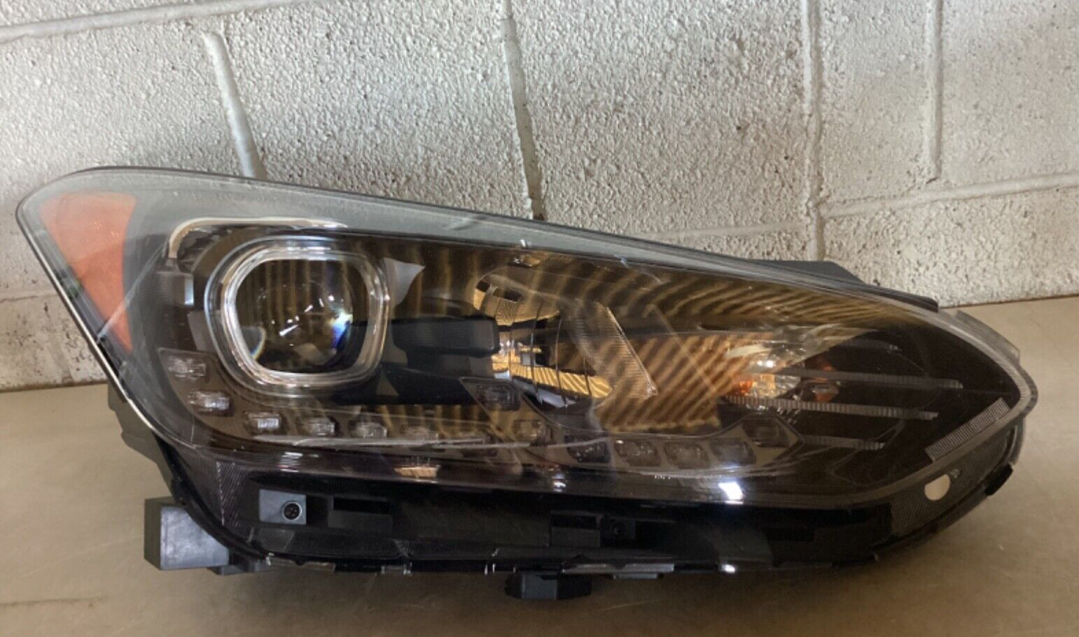 2019 2020 Hyundai Veloster Passenger LED Headlight COMPLETE 🌈 OEM 92102J3140
