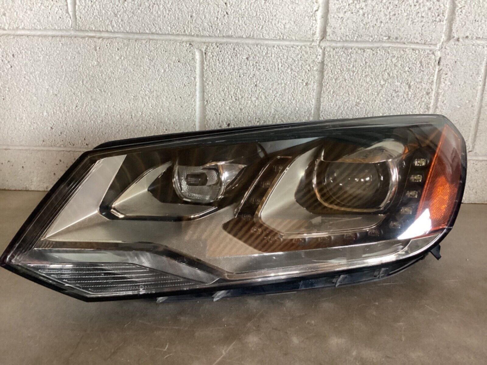 2011 2014 Volkswagen Touareg Driver XENON HID Headlight FOR PARTS🔻OEM 1ZS010328