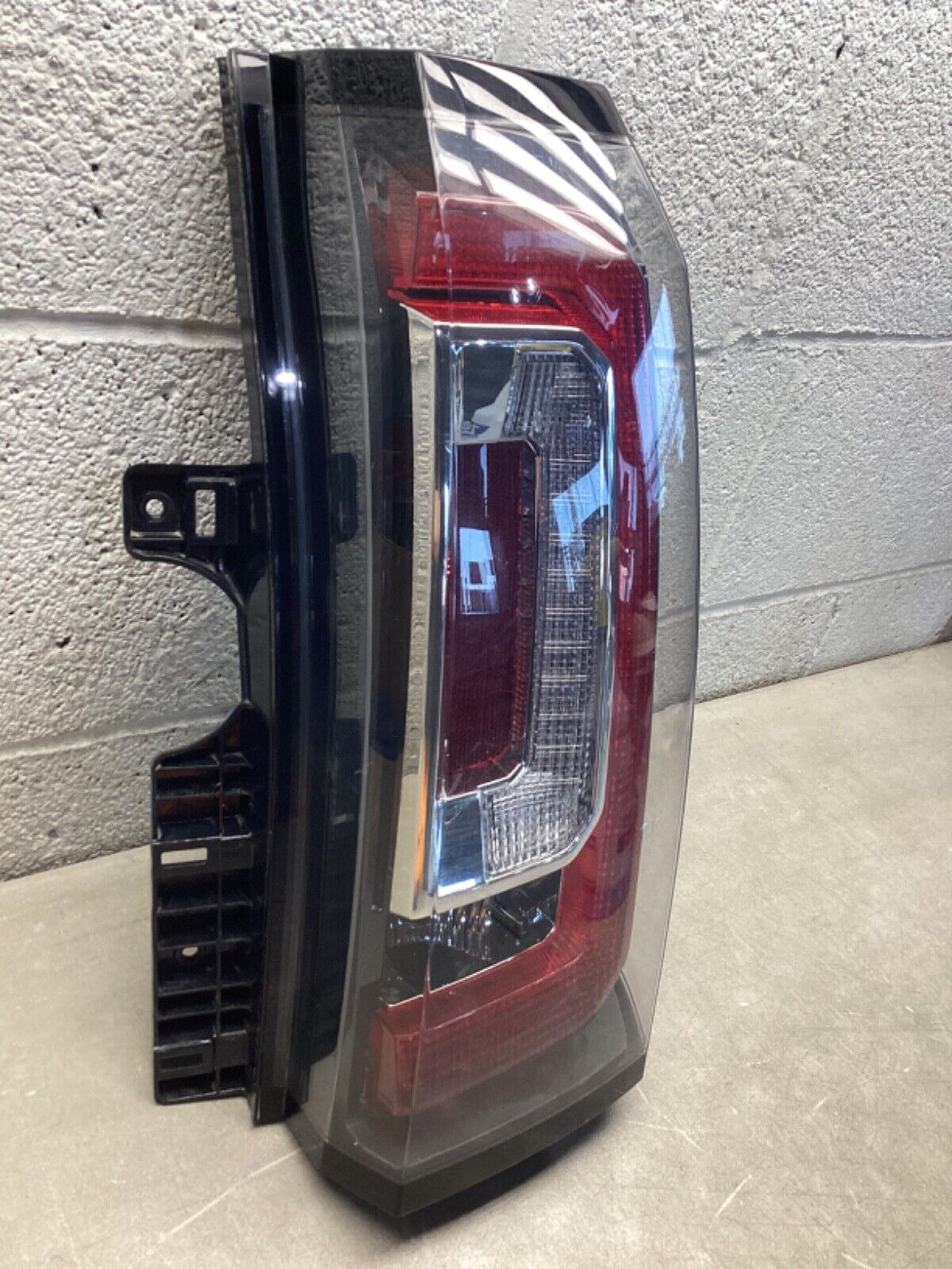 2015 2020 GMC Yukon XL Right Passenger LED Tail Light CHEAPEST🟤 OEM 84536242
