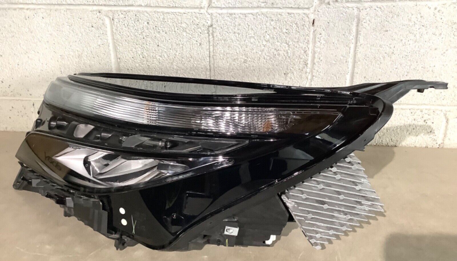 2022-2023 Chevrolet Equinox Driver Headlight LED TABS INTACT🌟GENUINE 85538059