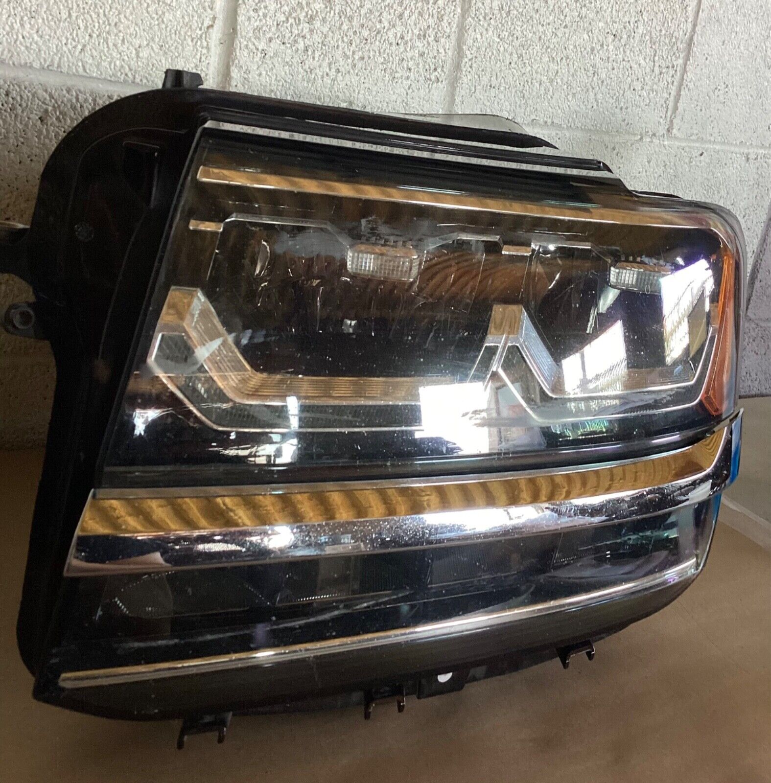 2018 2020 Volkswagen Atlas Driver Headlight Full LED FOR PARTS 📣 OEM 3CN941036B