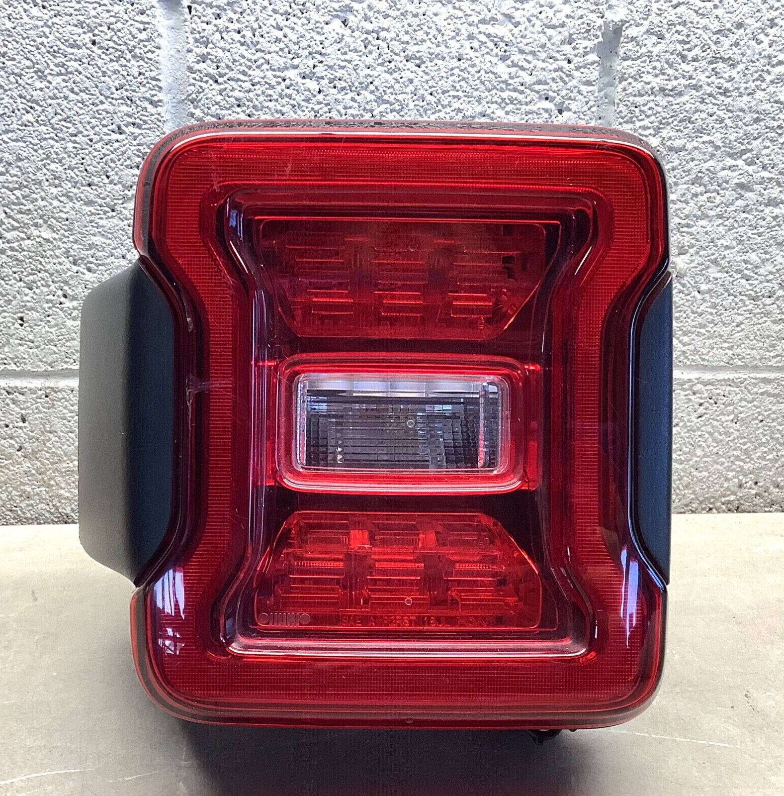 2018-2021 Jeep Wrangler Driver Tail Light LED READY TO INSTALL👍OEM 68376497AA