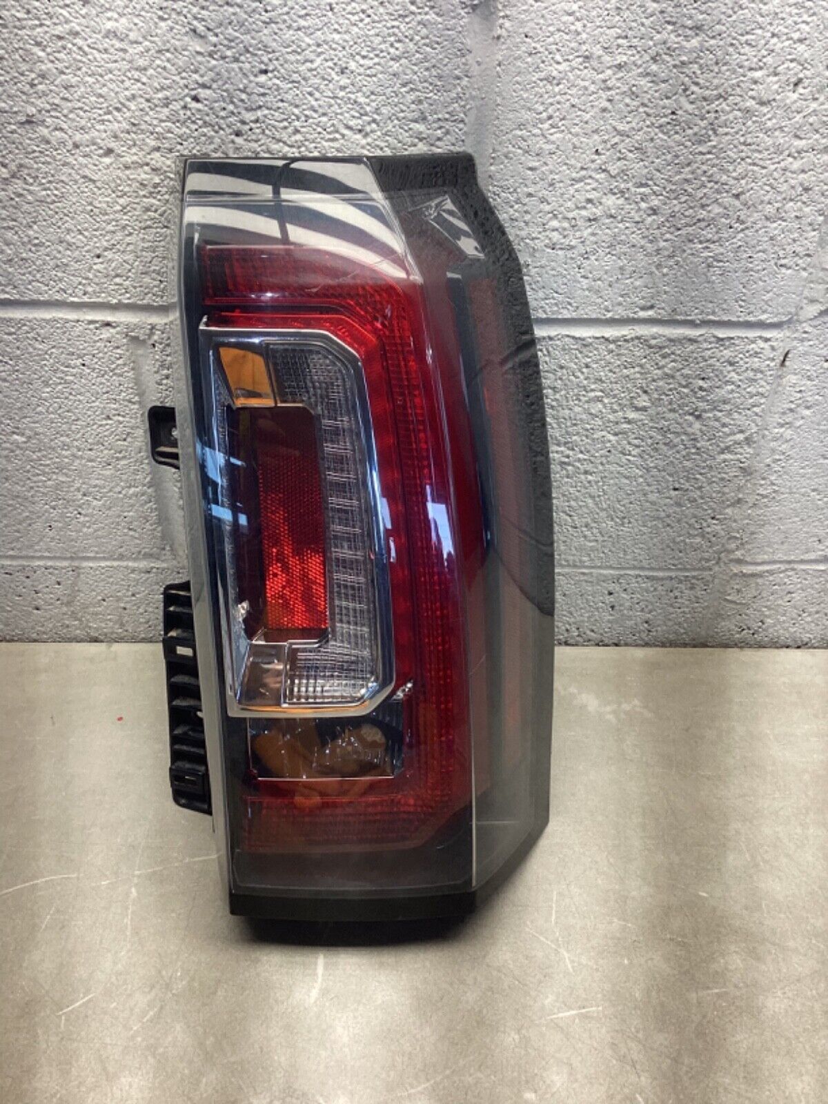 2015 2020 GMC Yukon XL Right Passenger LED Tail Light CHEAPEST🟤 OEM 84536242