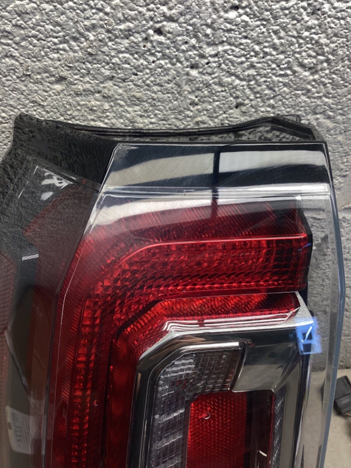 2015 2020 GMC Yukon XL Driver LED Tail Light NICE COMPLETE ❇️ORIGINAL 84536242