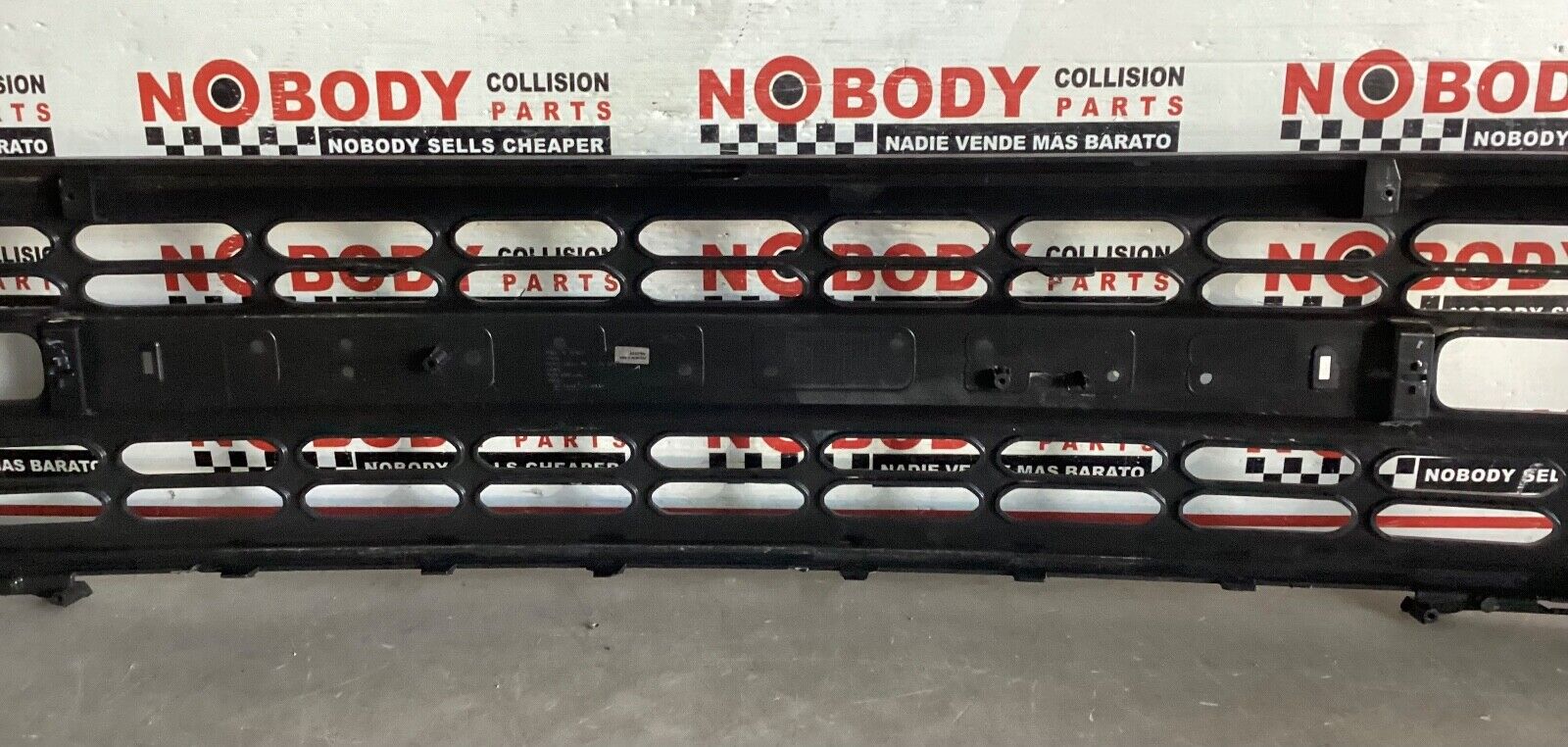 2020 2021 Ford Bronco Sport Grille GREAT SHAPE LOCAL PICK UP ✅ M1PB-8200-ADW