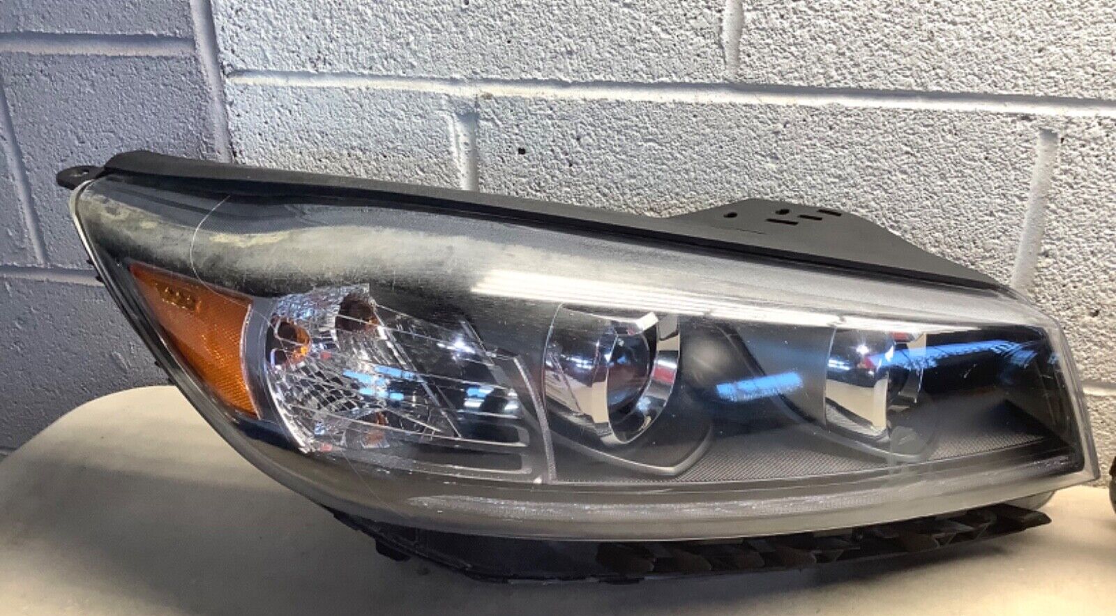 2019-2020 Kia Sorento Driver & Passenger Headlamps Halogen W/LED GOOD OFFER📣OEM